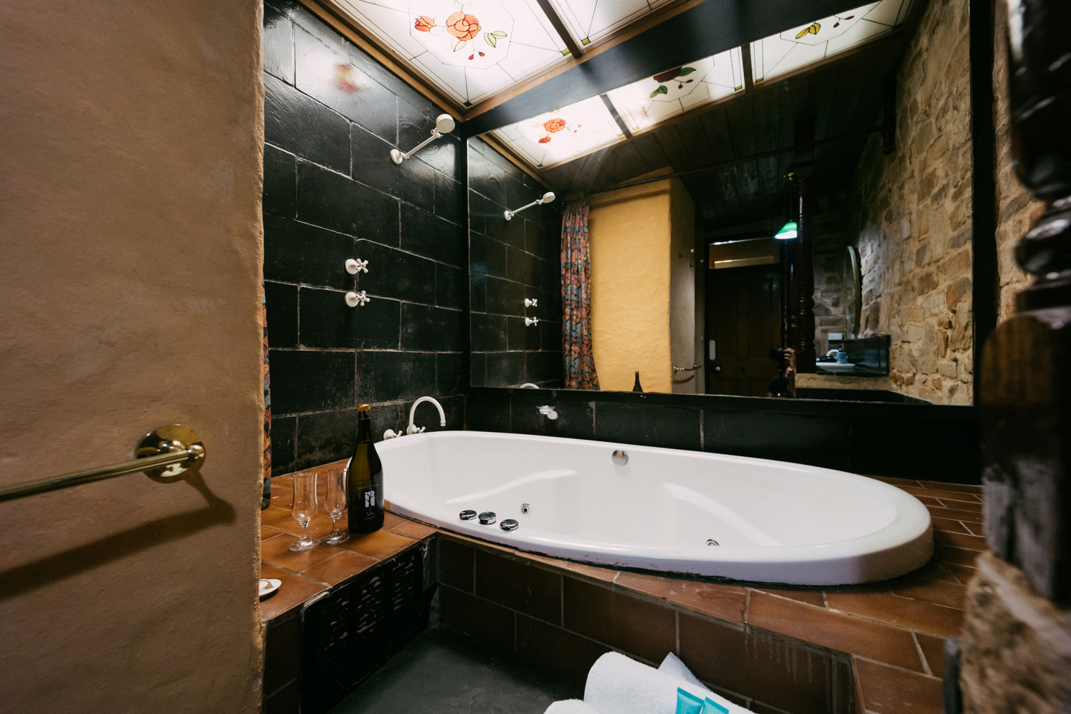 Mintaro Hideaway Clare Valley Holiday Accommodation - The Scholar bathroom with large oval 2 person spa bath